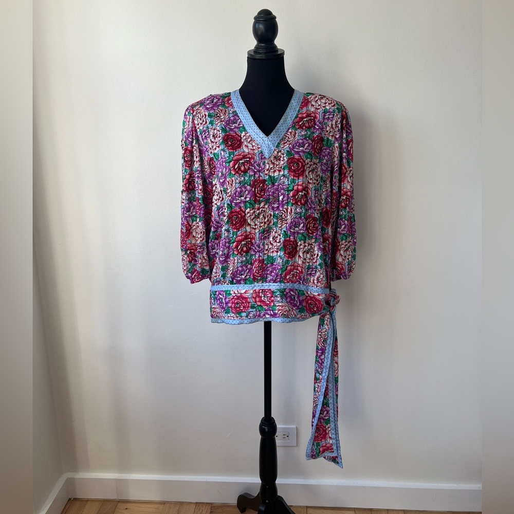 Diane Freis vintage 80’s v-neck top with side sash and seed beading.